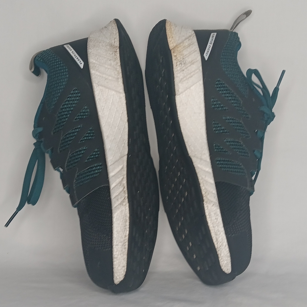 Reebox - Picture 6 of 12